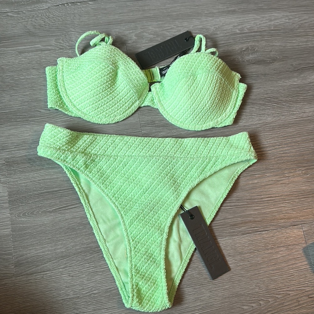 Triangl Lime Green swimsuit set with bag. - Picture 3 of 11